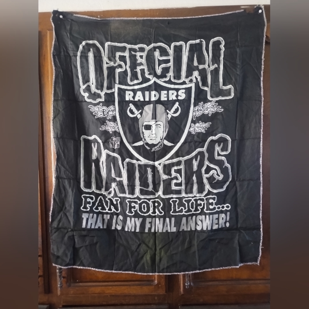 90's Oakland Raiders Flag/Dvd‎